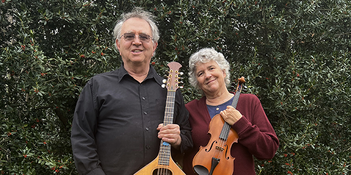 British Isles duo the Pratie Heads in 2024 at the Carrboro ArtsCenter
